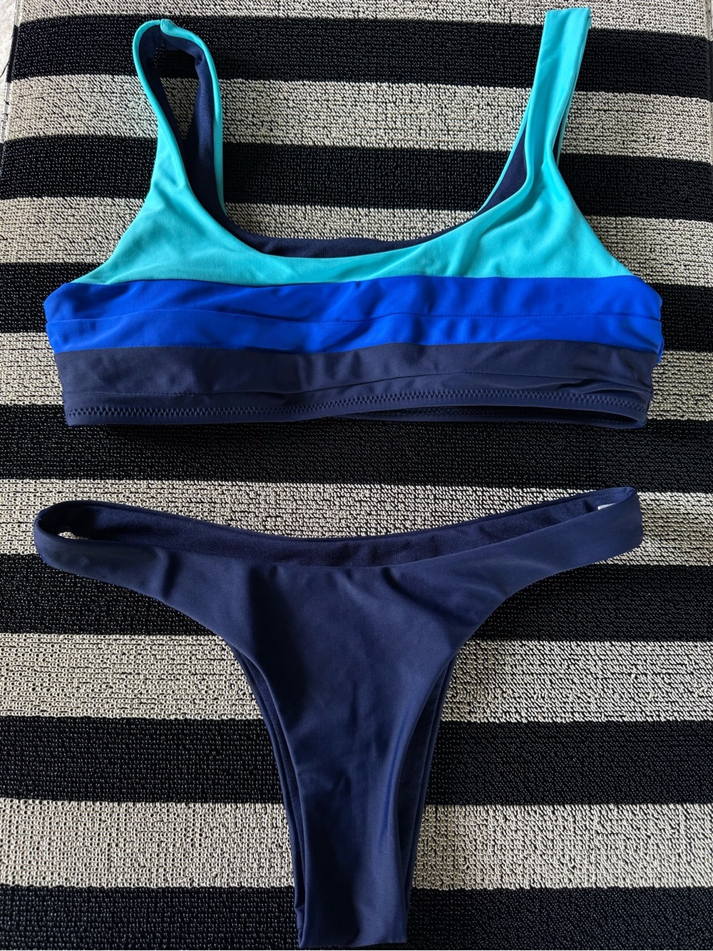 Sunny Co Clothing Bikini Set Women’s Small Blue Colorblock Brazilian Swimwear